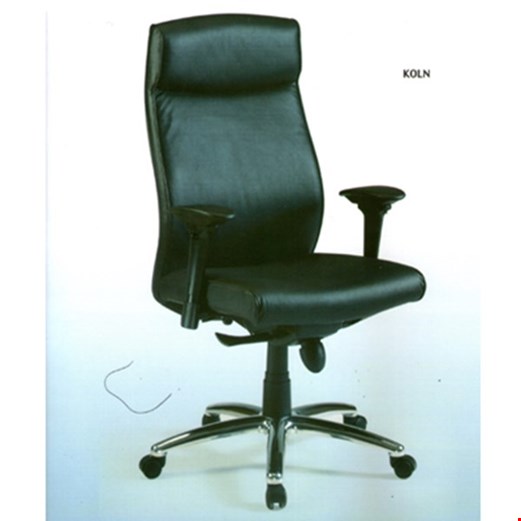 Kursi Kantor Direktur Fantoni Koln